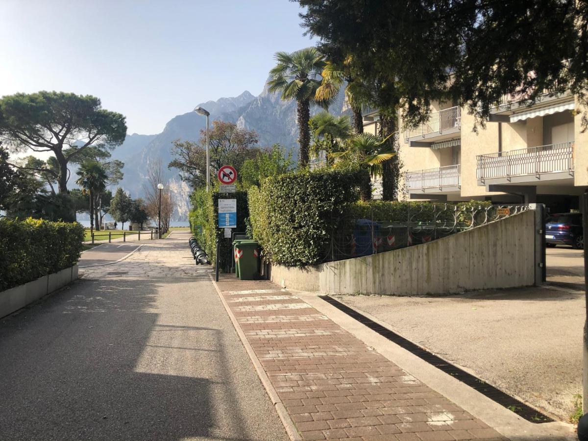 Appartamento Al Lago Riva del Garda Buitenkant foto
