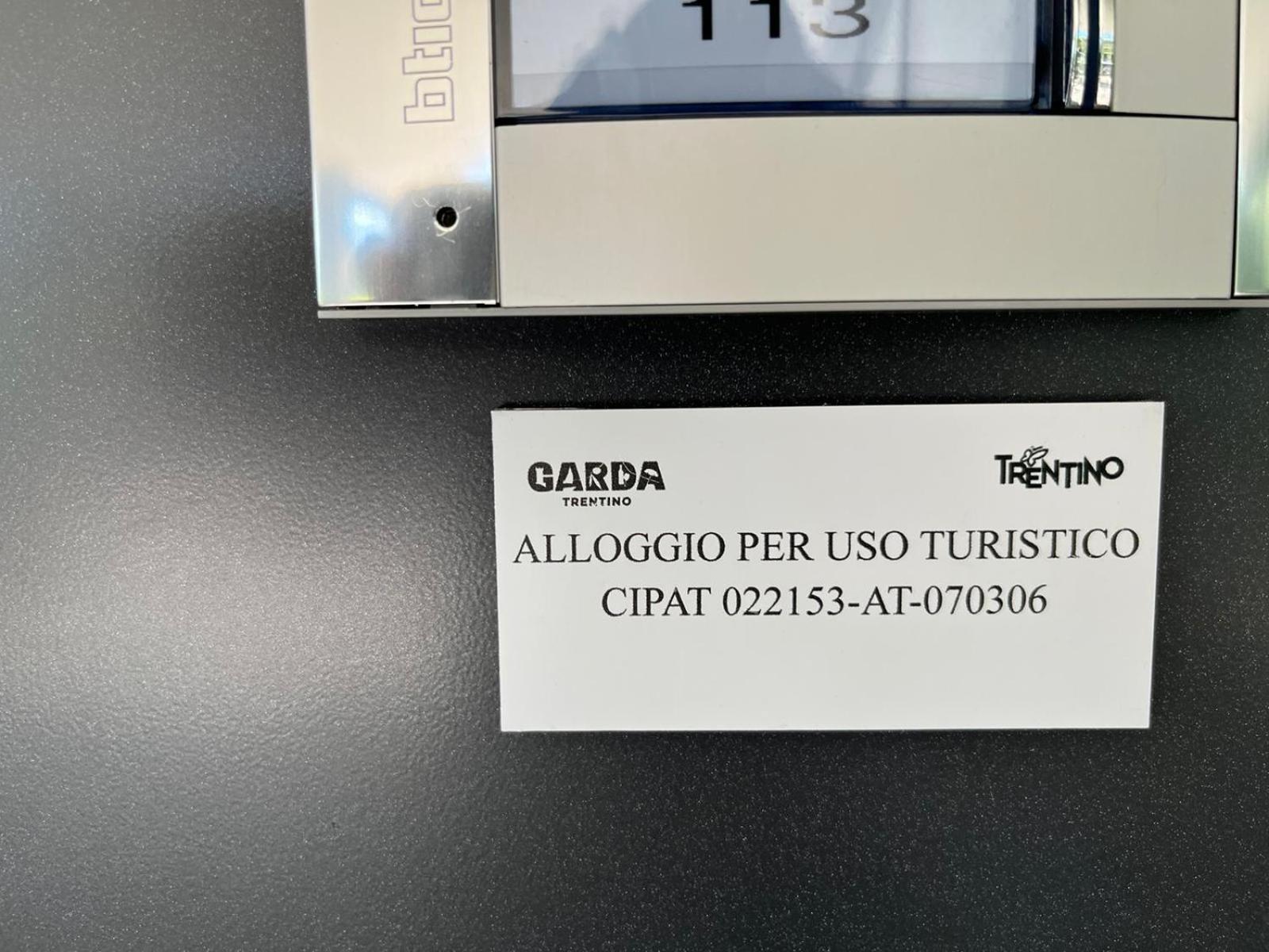 Appartamento Al Lago Riva del Garda Buitenkant foto