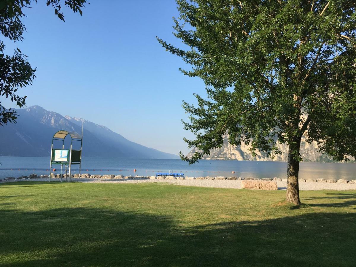 Appartamento Al Lago Riva del Garda Buitenkant foto