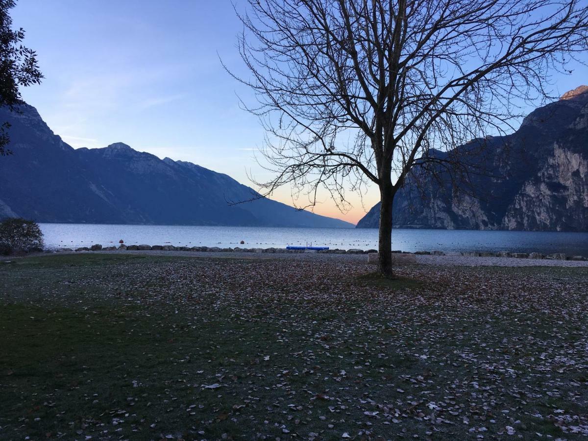 Appartamento Al Lago Riva del Garda Buitenkant foto