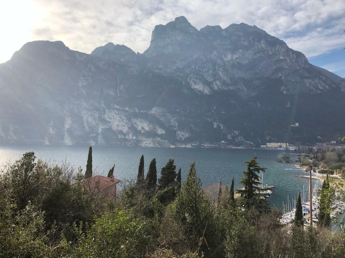 Appartamento Al Lago Riva del Garda Buitenkant foto